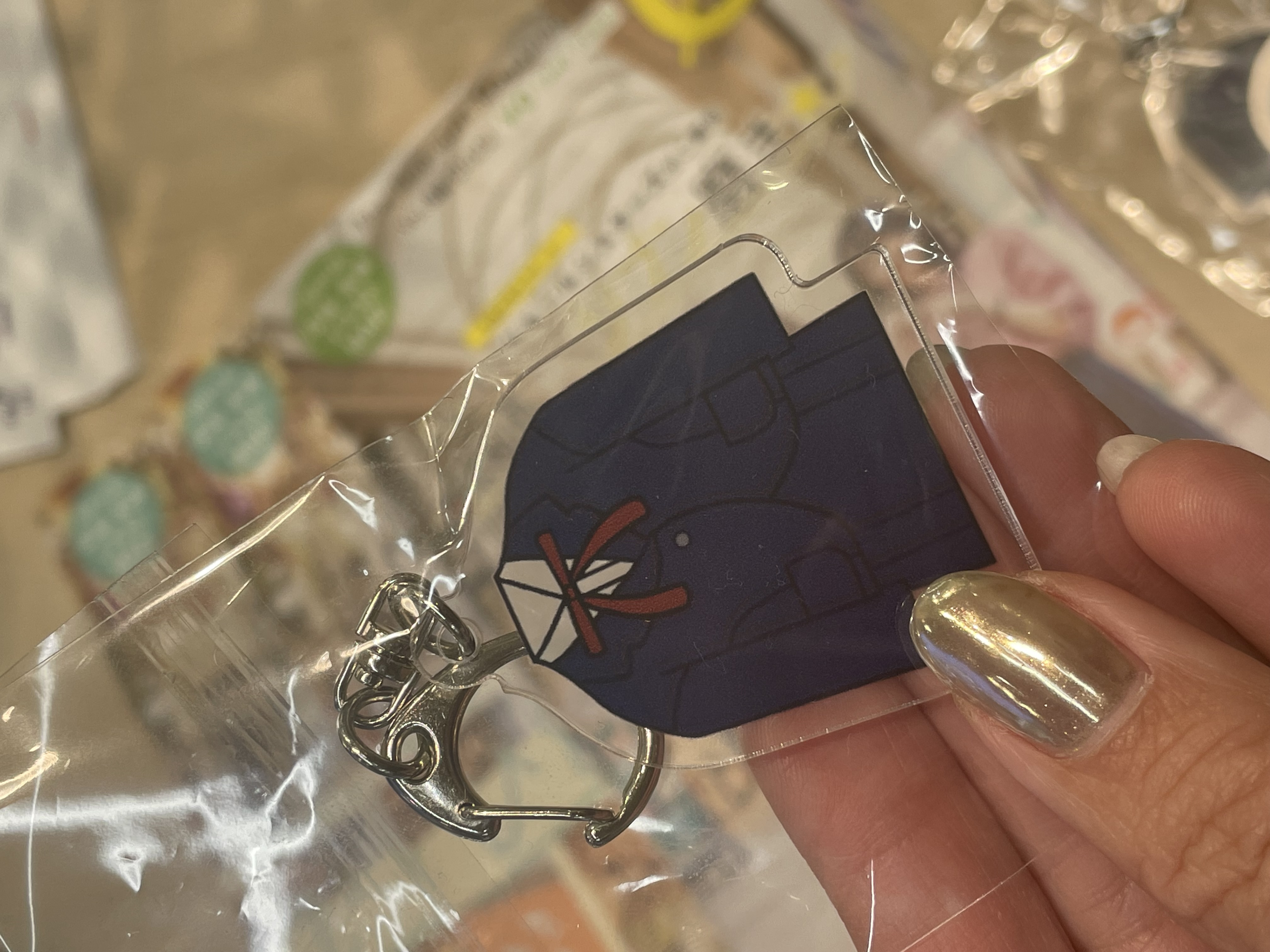 制服キーホルダーのガチャ発見！【本通マガジン「ウー」取材こぼれ話 